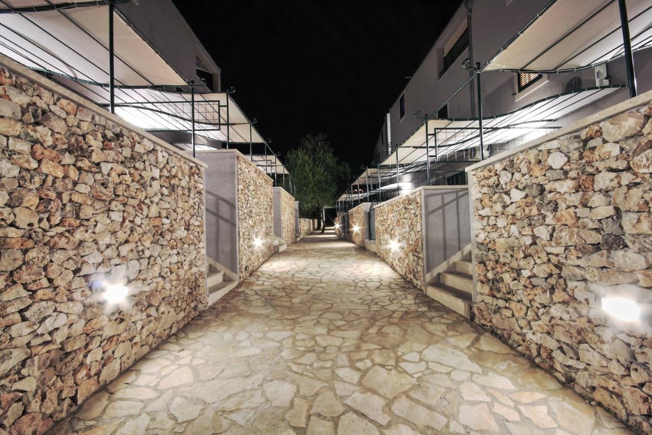 Apartments Kala mendula Sutivan Bagian luar foto