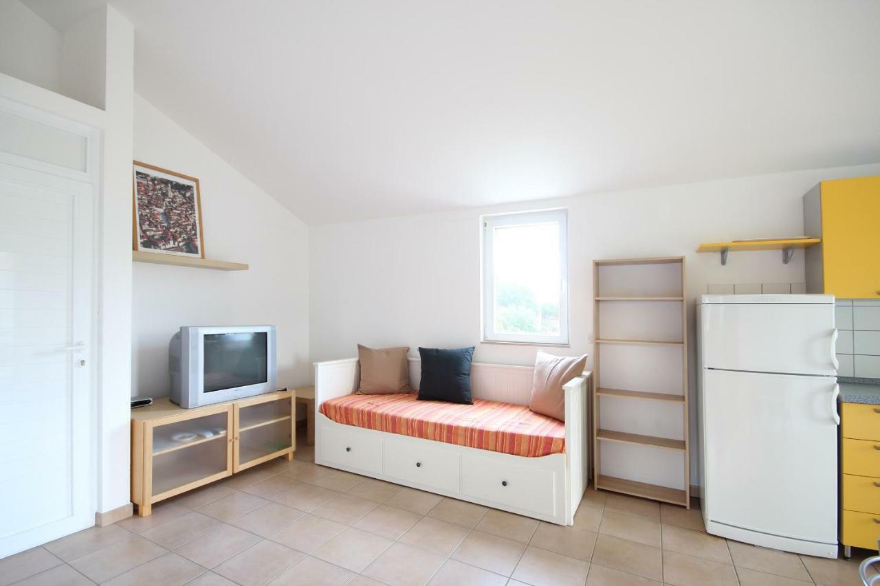 Apartments Kala mendula Sutivan Bagian luar foto