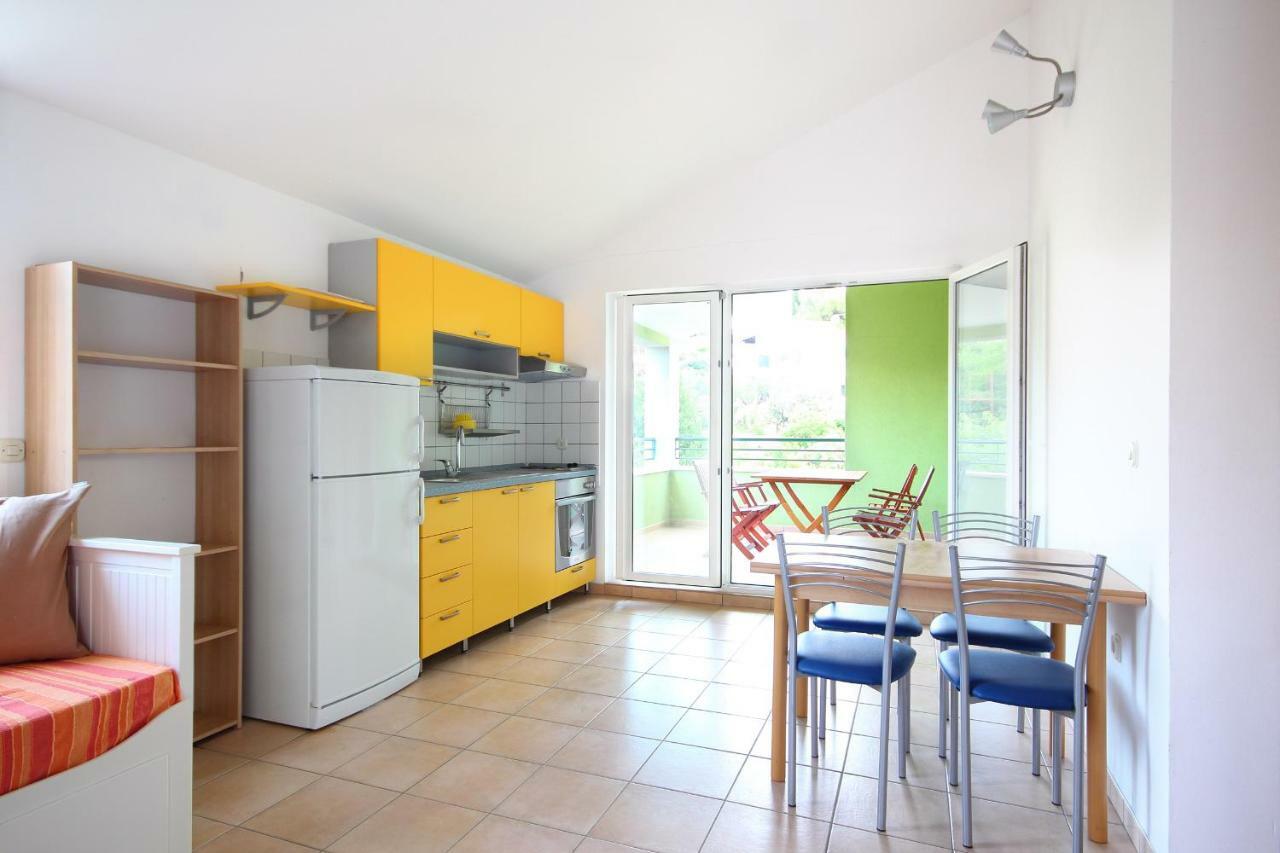 Apartments Kala mendula Sutivan Bagian luar foto